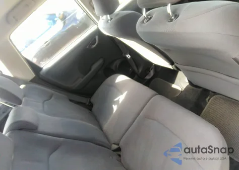 2013 Honda Fit z USA, uszkodzony, nr VIN JHMGE8H34DC056295